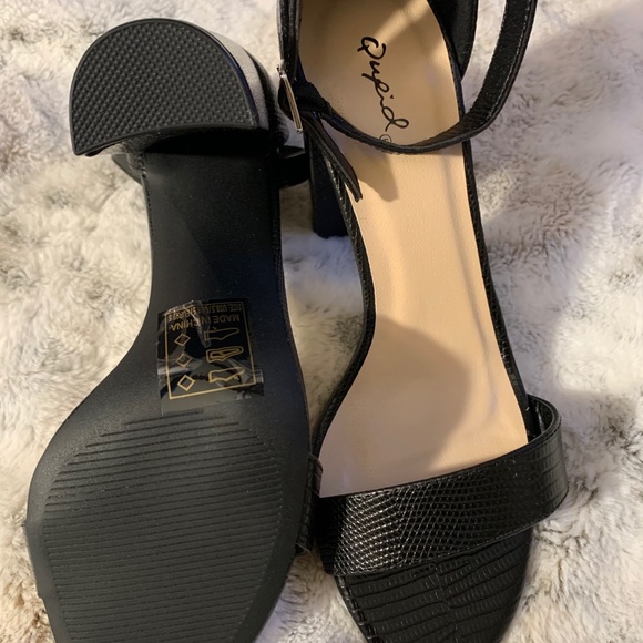 ADDISON HEELS - Picture 3 of 3